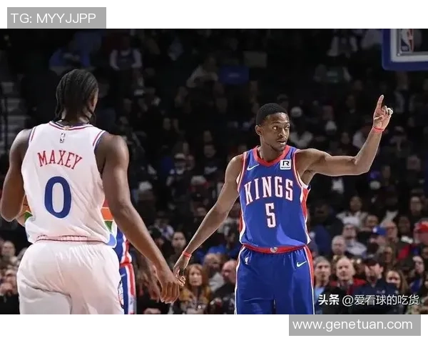 卡斯尔称赞福克斯投篮能力出众老将后卫的存在让球队更具竞争力